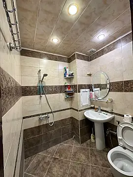 Satılır 2 otaqlı köhnə tikili 60 m²