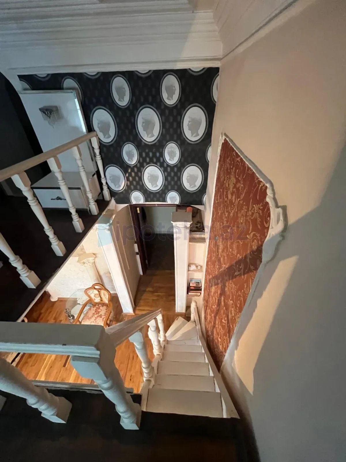 Satılır 2 otaqlı köhnə tikili 18 m²