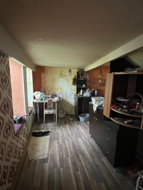 Satılır 2 otaqlı köhnə tikili 18 m²