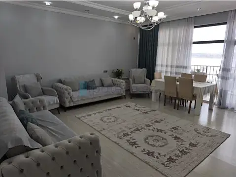 Satılır 4 otaqlı yeni tikili 147 m²