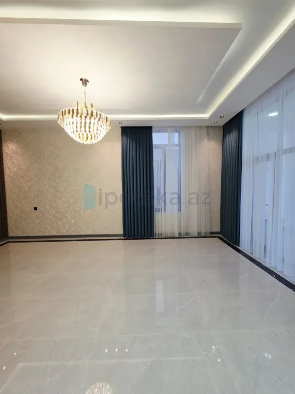 Satılır 5 otaqlı mənzil 200 m²
