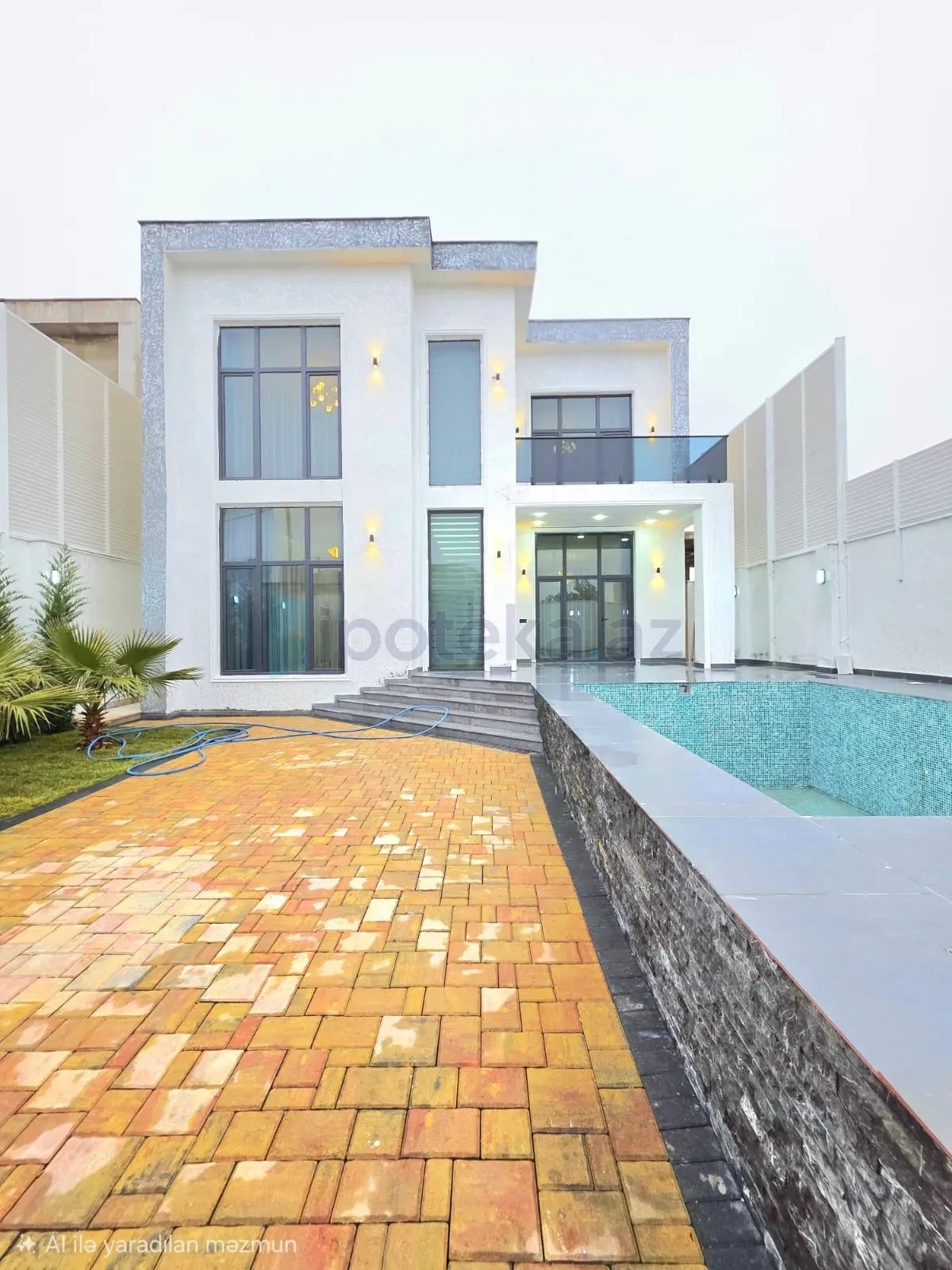 Satılır 5 otaqlı mənzil 200 m²