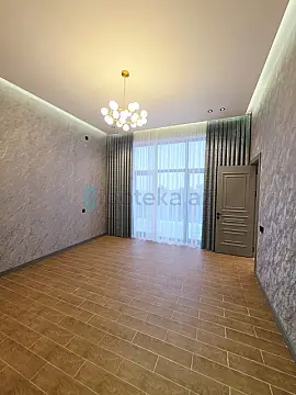 Satılır 5 otaqlı mənzil 200 m²
