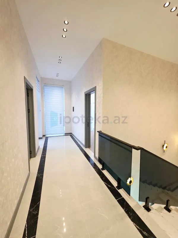 Satılır 5 otaqlı mənzil 200 m²