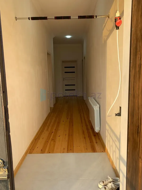 Satılır 5 otaqlı həyət evi 195 m²