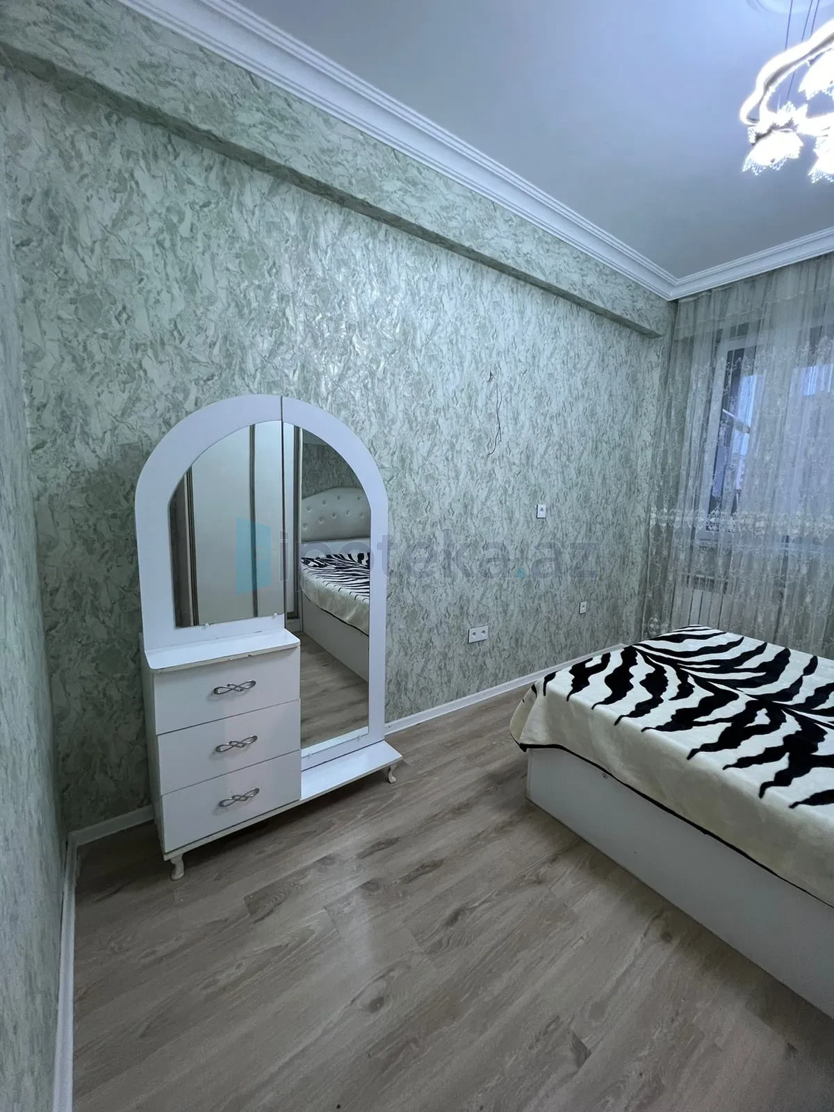 Satılır 2 otaqlı yeni tikili 63 m²