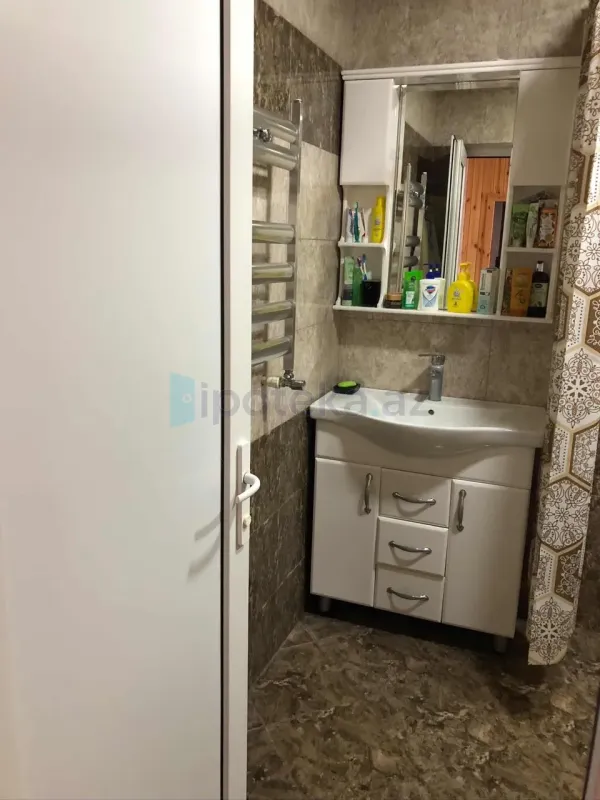 Satılır 4 otaqlı həyət evi 147 m²