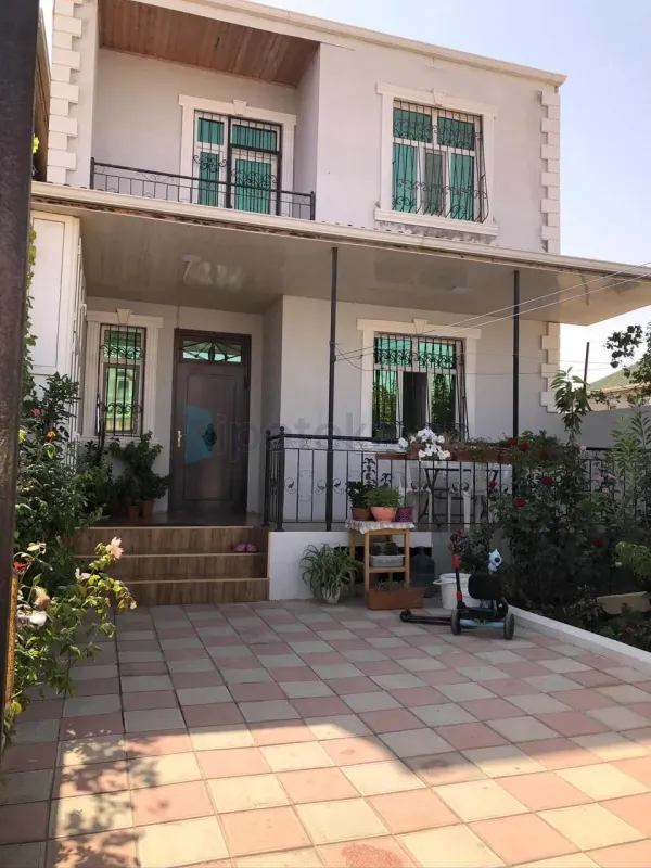 Satılır 4 otaqlı həyət evi 147 m²