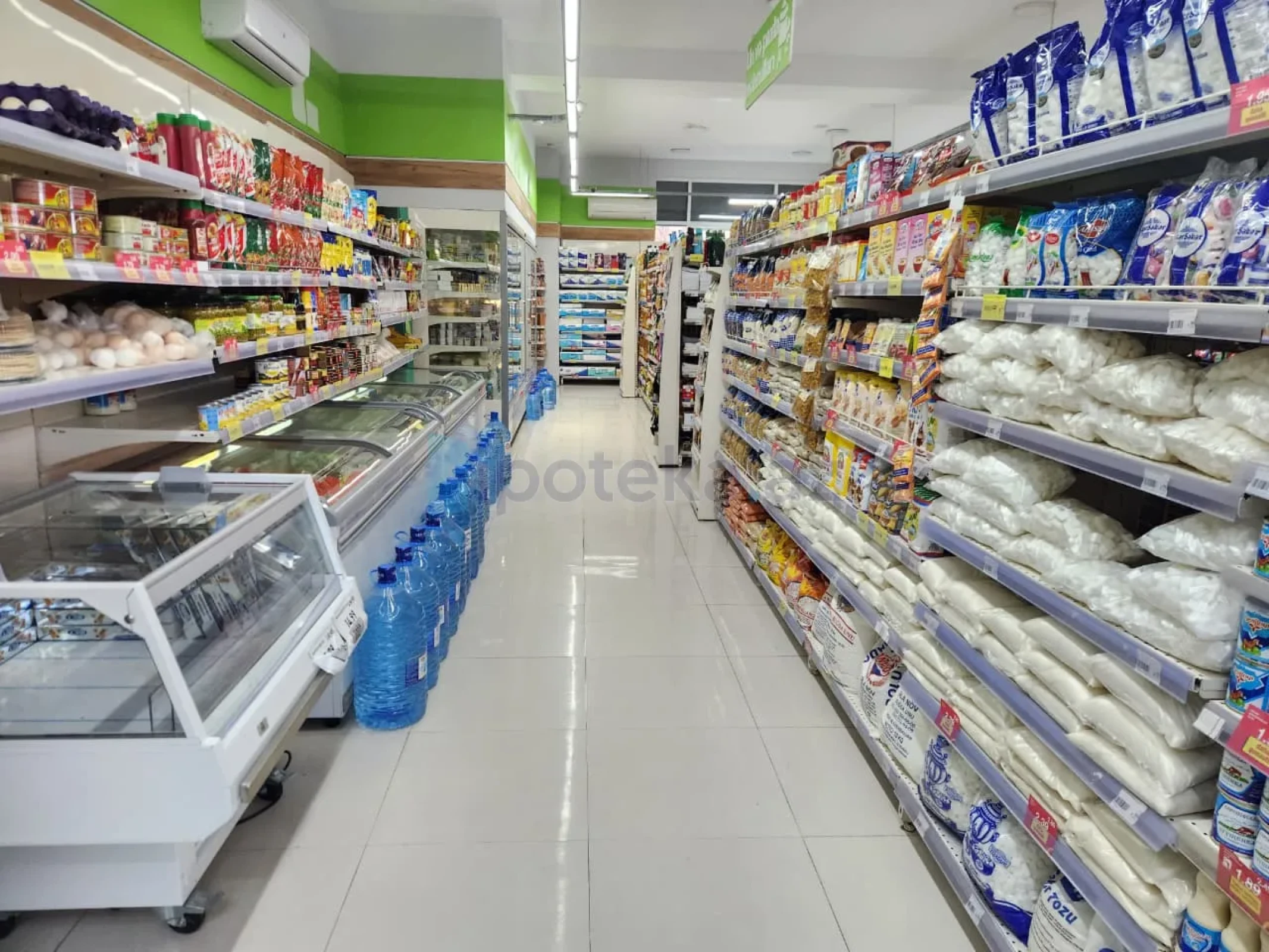 Satılır 2 otaqlı obyekt 450 m²