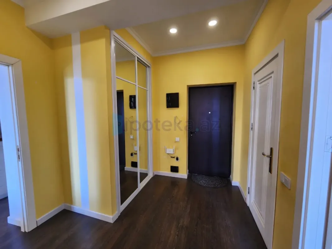 Satılır 3 otaqlı yeni tikili 70 m²