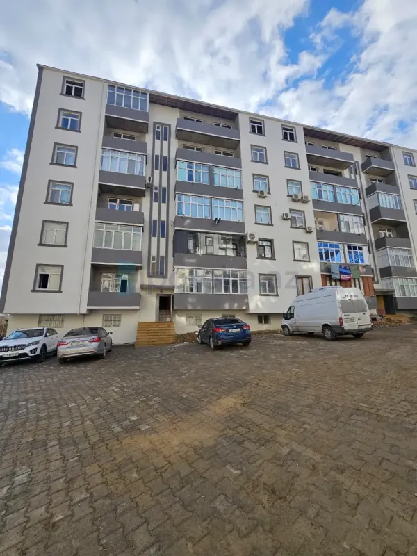 Satılır 2 otaqlı yeni tikili 73 m²