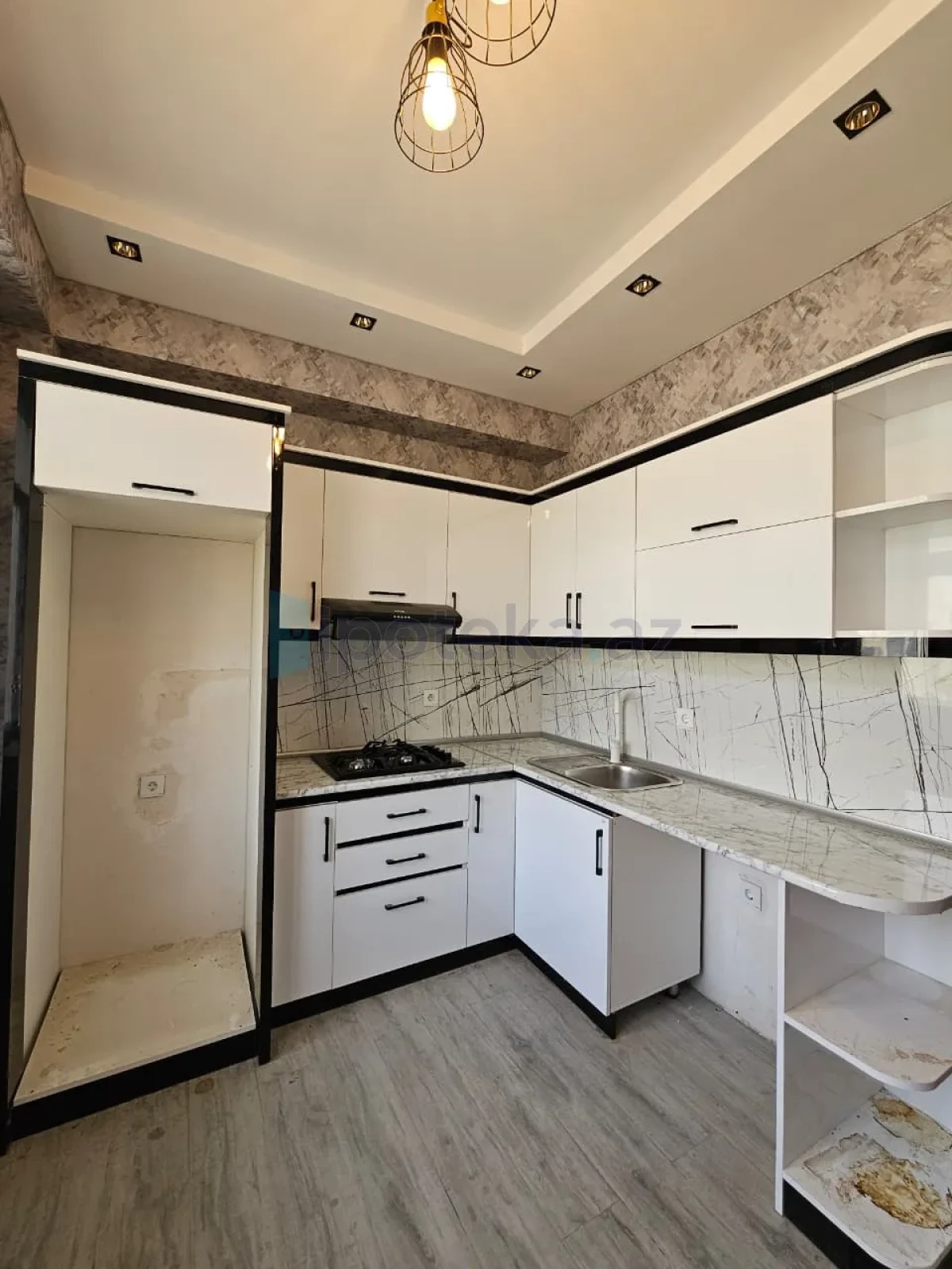 Satılır 2 otaqlı yeni tikili 73 m²
