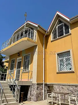 Satılır 8 otaqlı həyət evi 420 m²