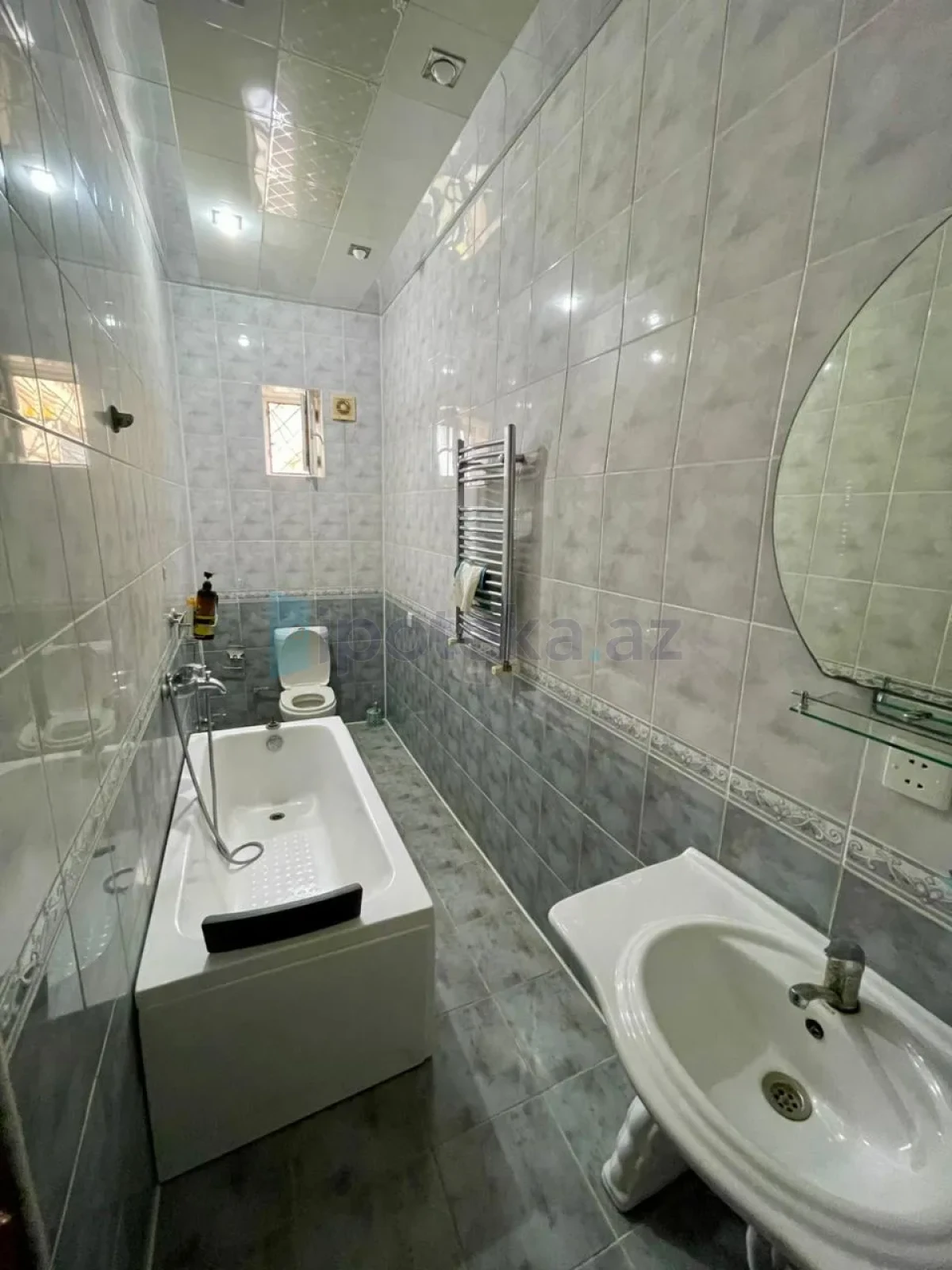 Satılır 8 otaqlı həyət evi 420 m²