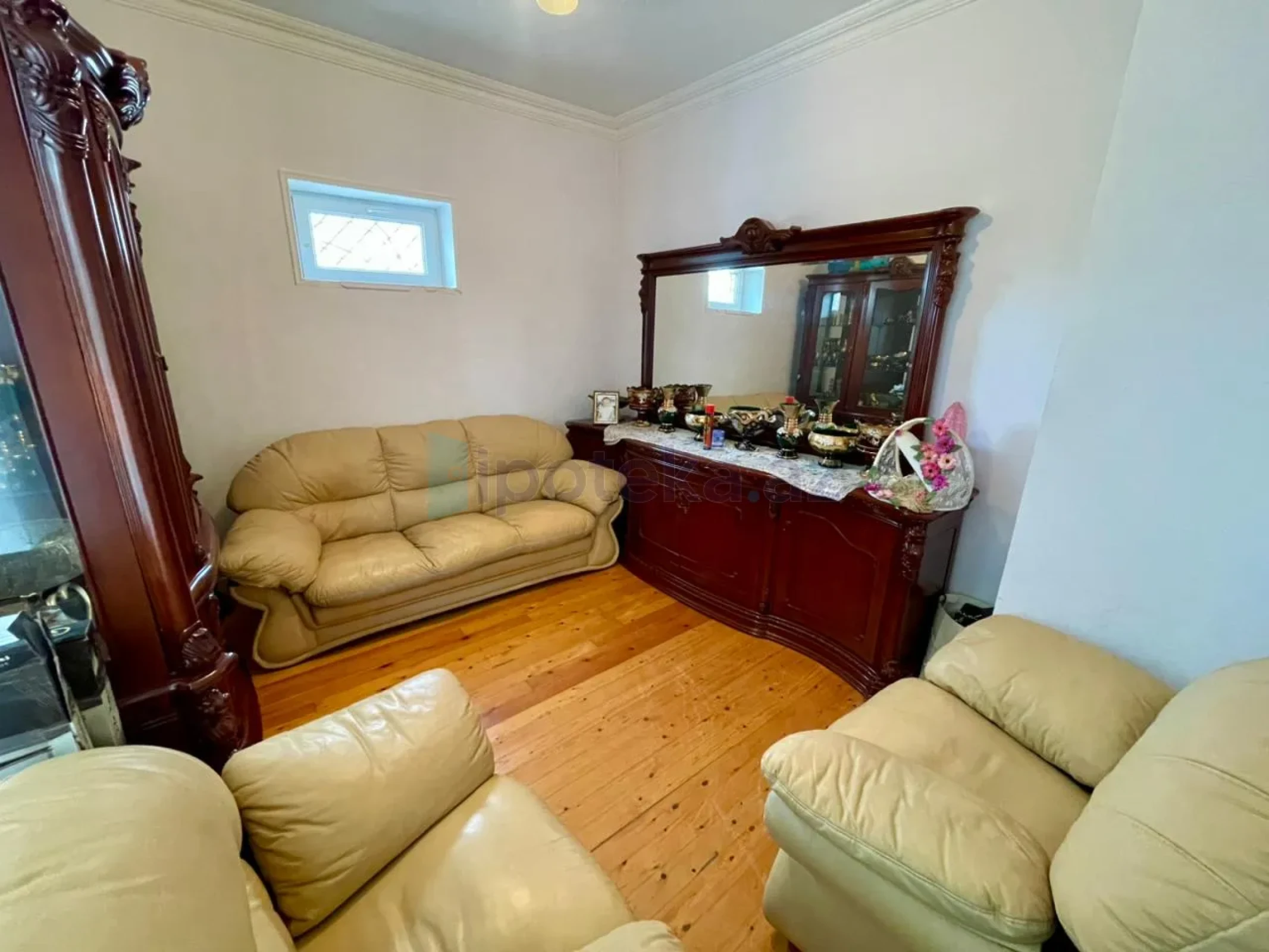 Satılır 8 otaqlı həyət evi 420 m²