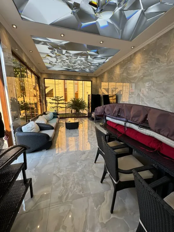 Satılır 5 otaqlı həyət evi 500 m²