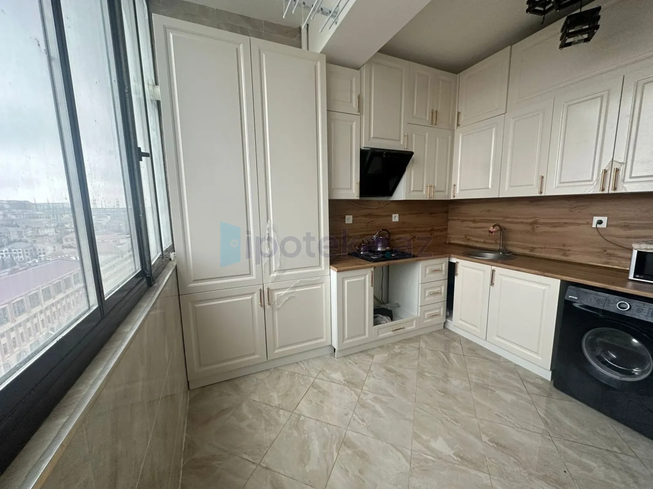 Satılır 3 otaqlı yeni tikili 98 m²