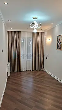 Satılır 3 otaqlı köhnə tikili 75 m²