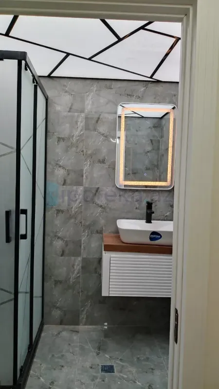 Satılır 3 otaqlı köhnə tikili 75 m²