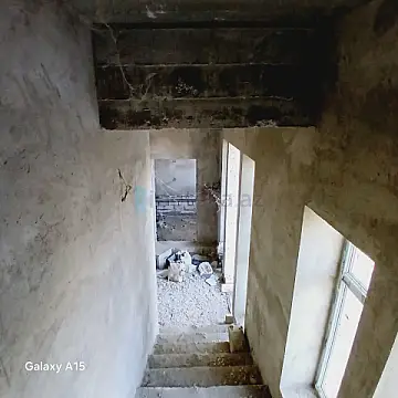 Satılır 5 otaqlı həyət evi 220 m²