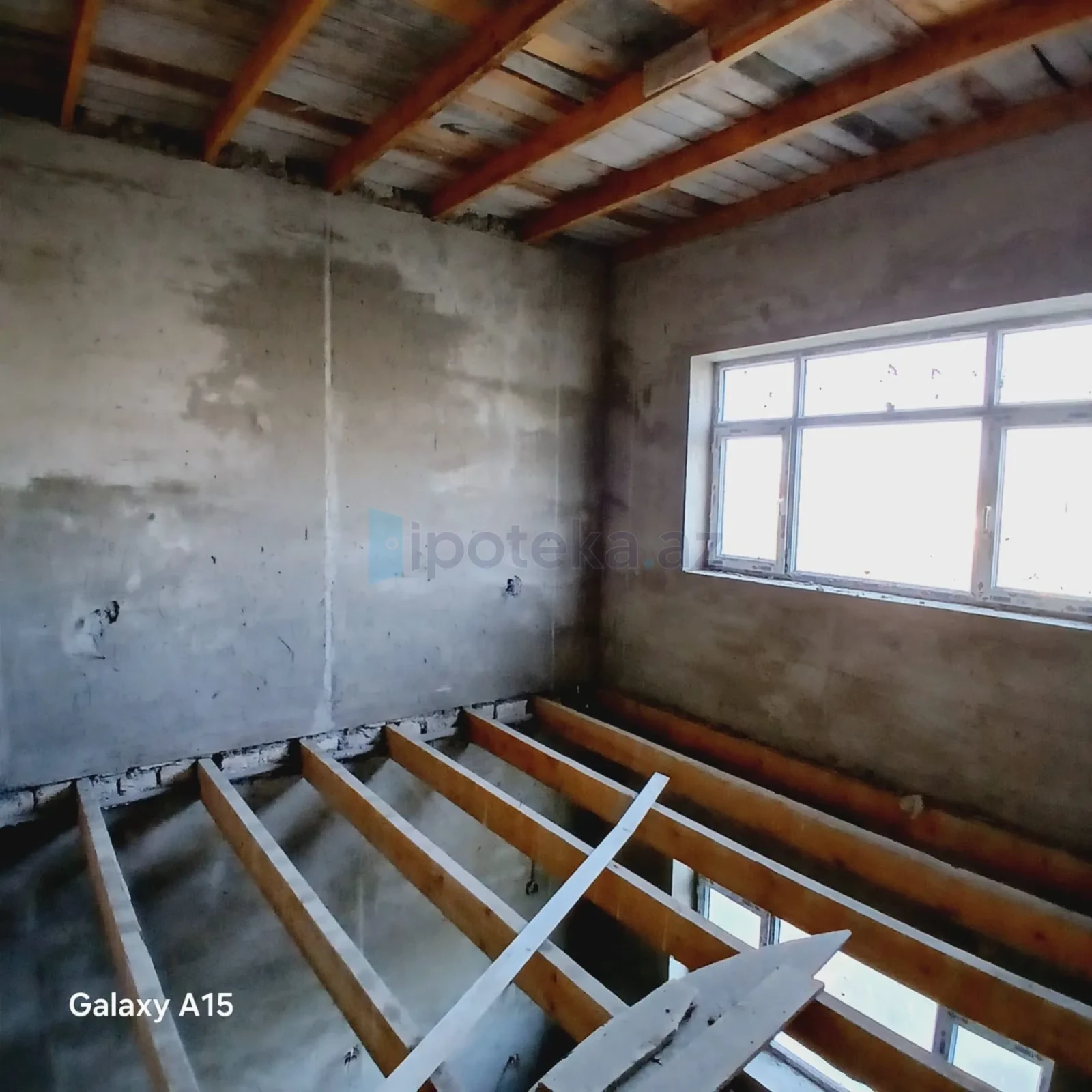 Satılır 5 otaqlı həyət evi 220 m²