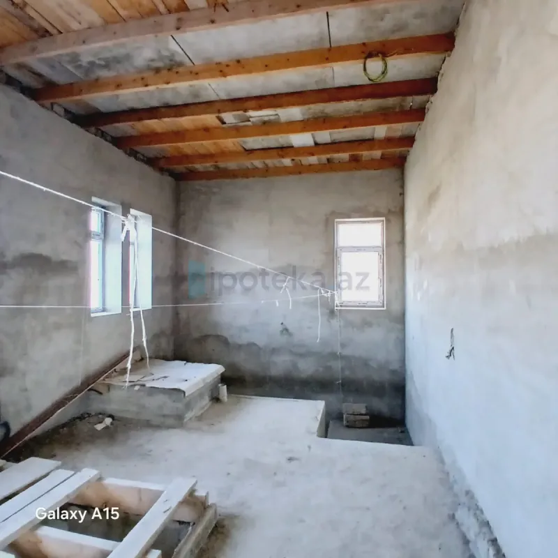 Satılır 5 otaqlı həyət evi 220 m²