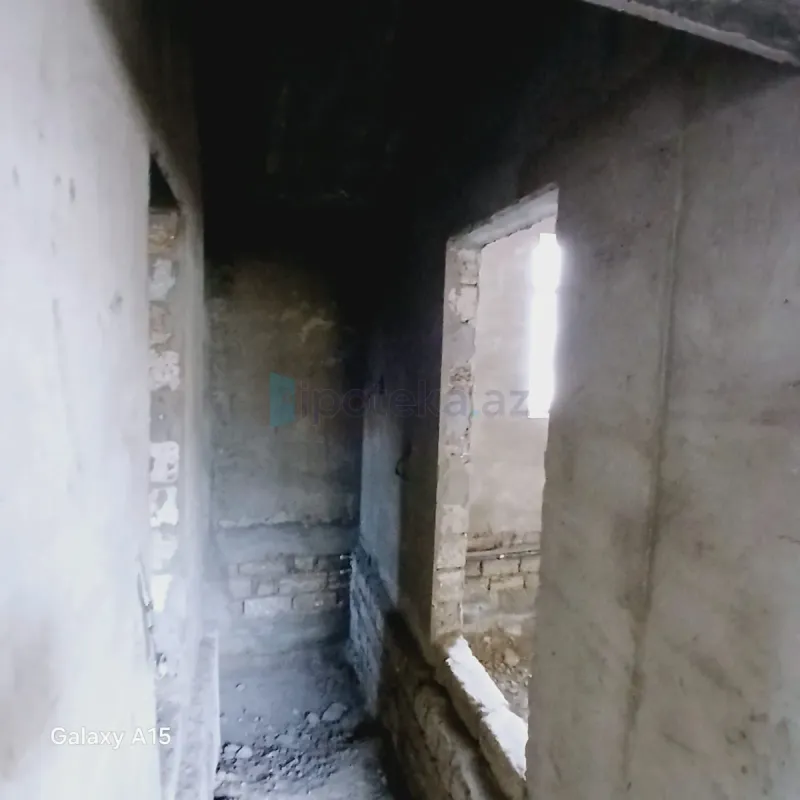 Satılır 5 otaqlı həyət evi 220 m²