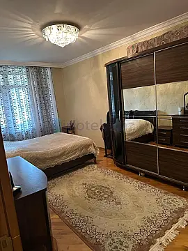 Satılır 4 otaqlı köhnə tikili 110 m²