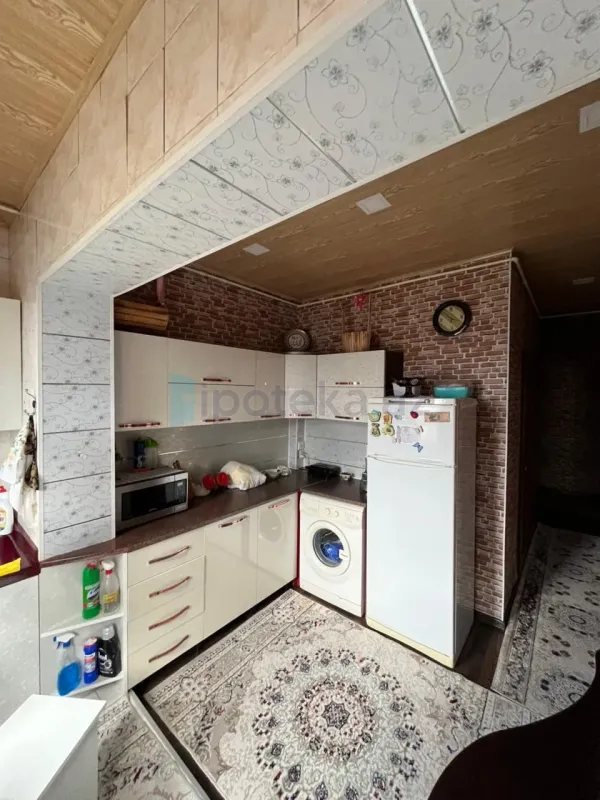 Satılır 2 otaqlı köhnə tikili 65 m²
