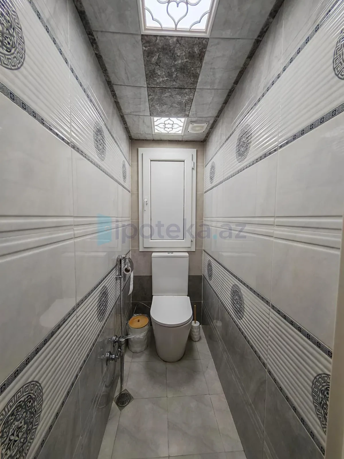 Satılır 2 otaqlı köhnə tikili 60 m²