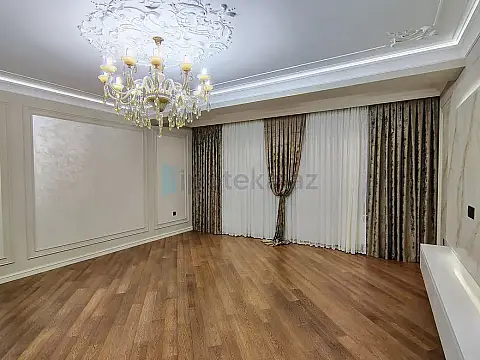 Satılır 4 otaqlı yeni tikili 142 m²