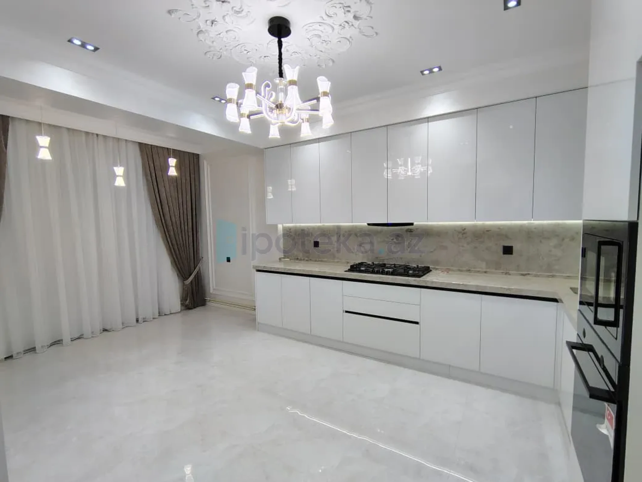 Satılır 4 otaqlı yeni tikili 142 m²