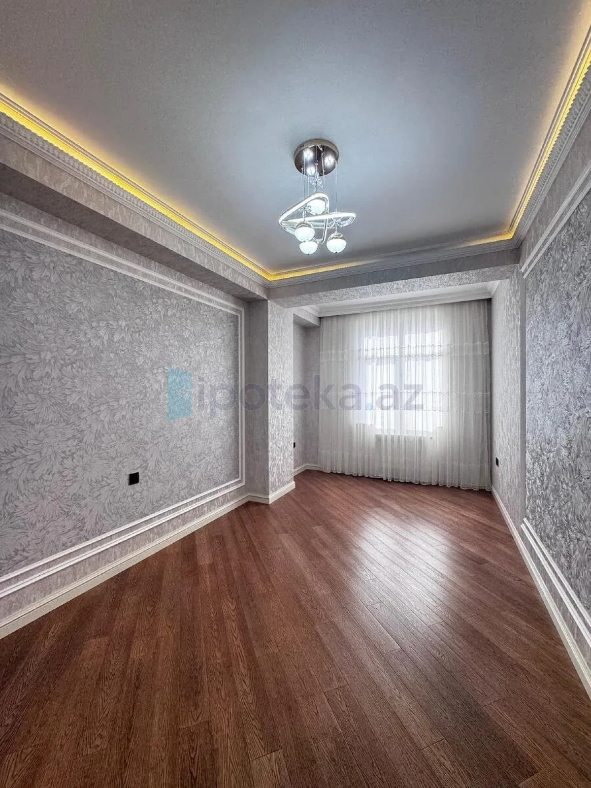 Satılır 4 otaqlı yeni tikili 142 m²