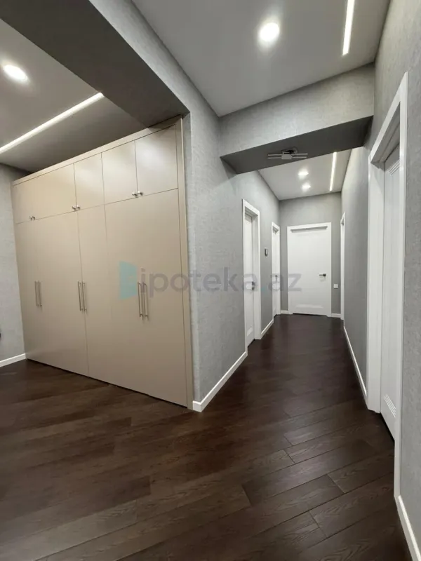 Satılır 3 otaqlı yeni tikili 105 m²