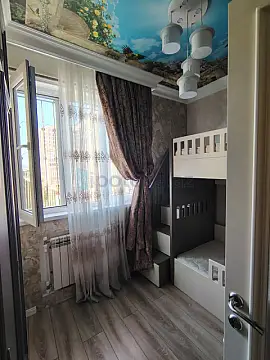 Satılır 3 otaqlı köhnə tikili 75 m²