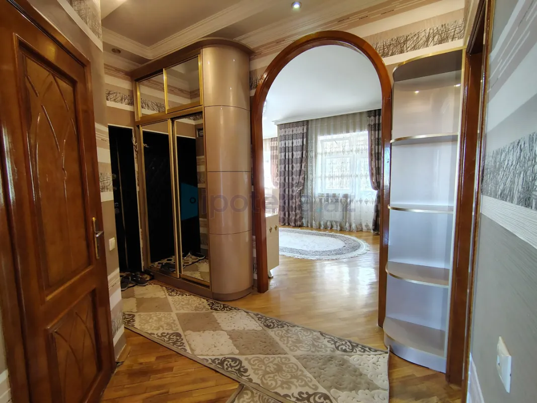 Satılır 3 otaqlı yeni tikili 124 m²