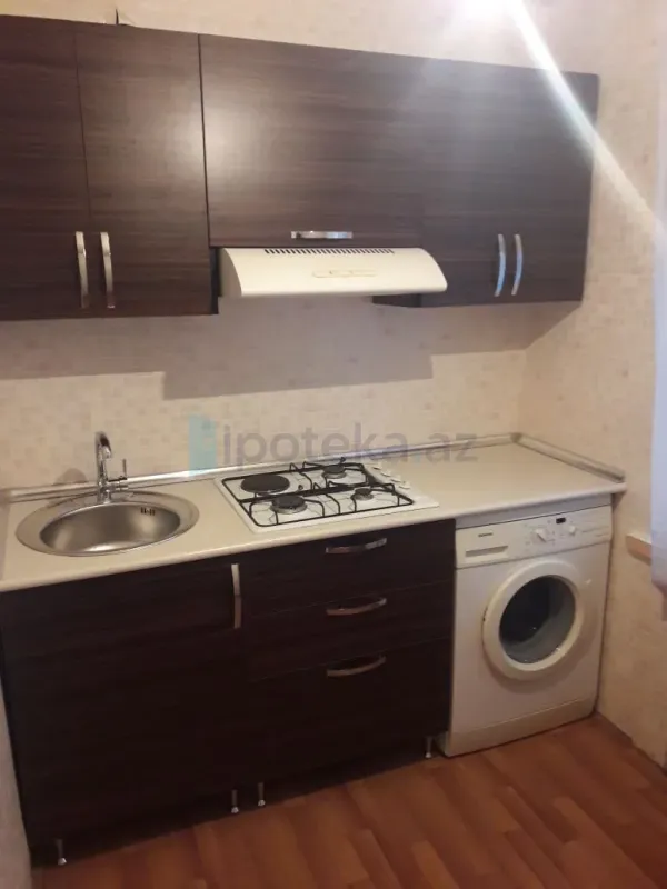 Satılır 1 otaqlı köhnə tikili 40 m²