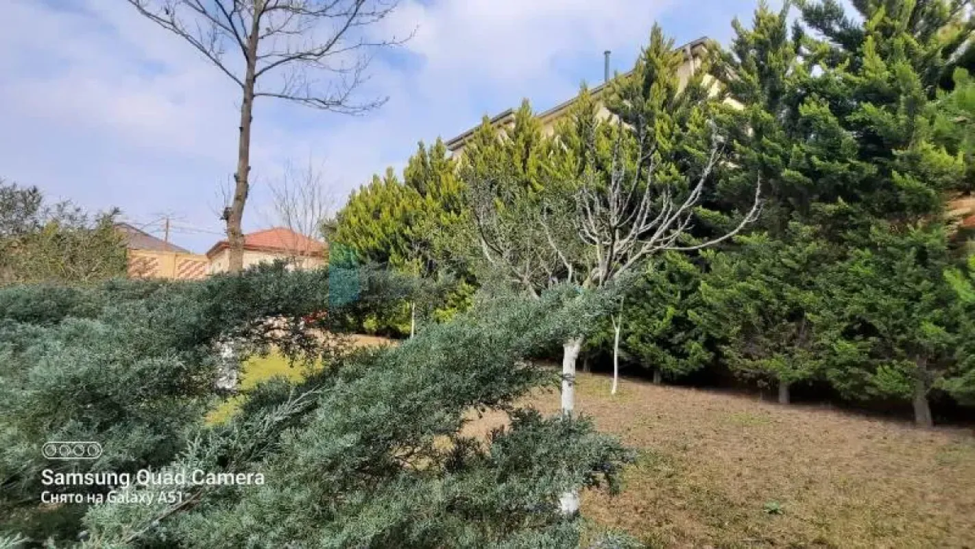 Satılır 5 otaqlı mənzil 450 m²