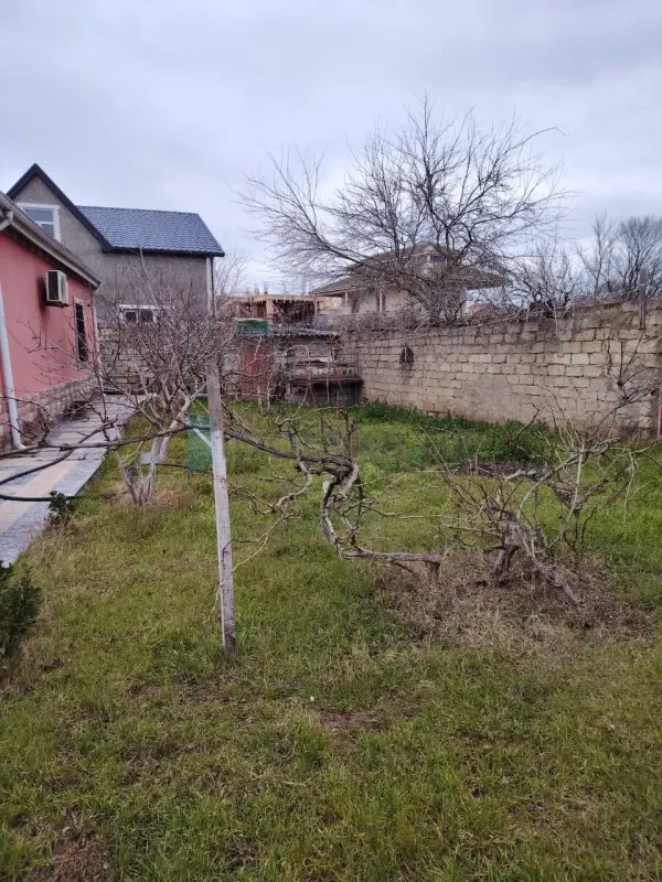 Satılır 3 otaqlı həyət evi 100 m²