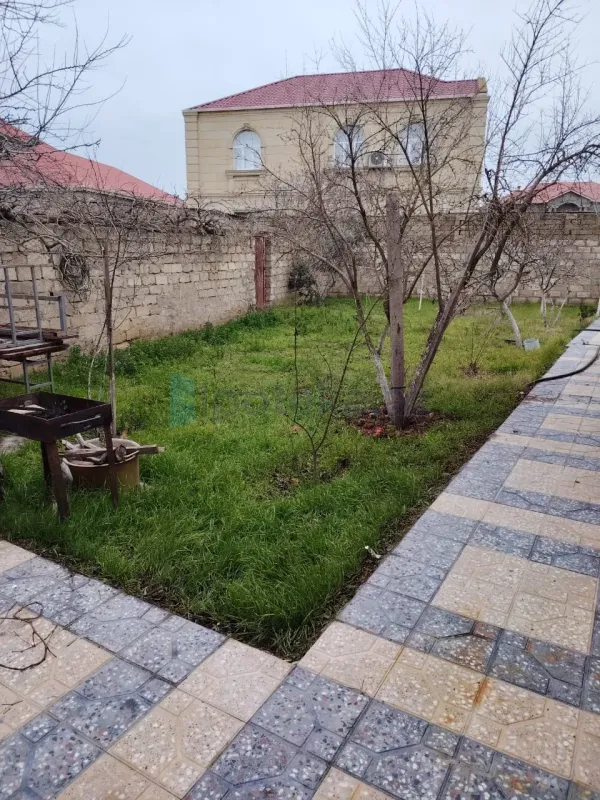 Satılır 3 otaqlı həyət evi 100 m²