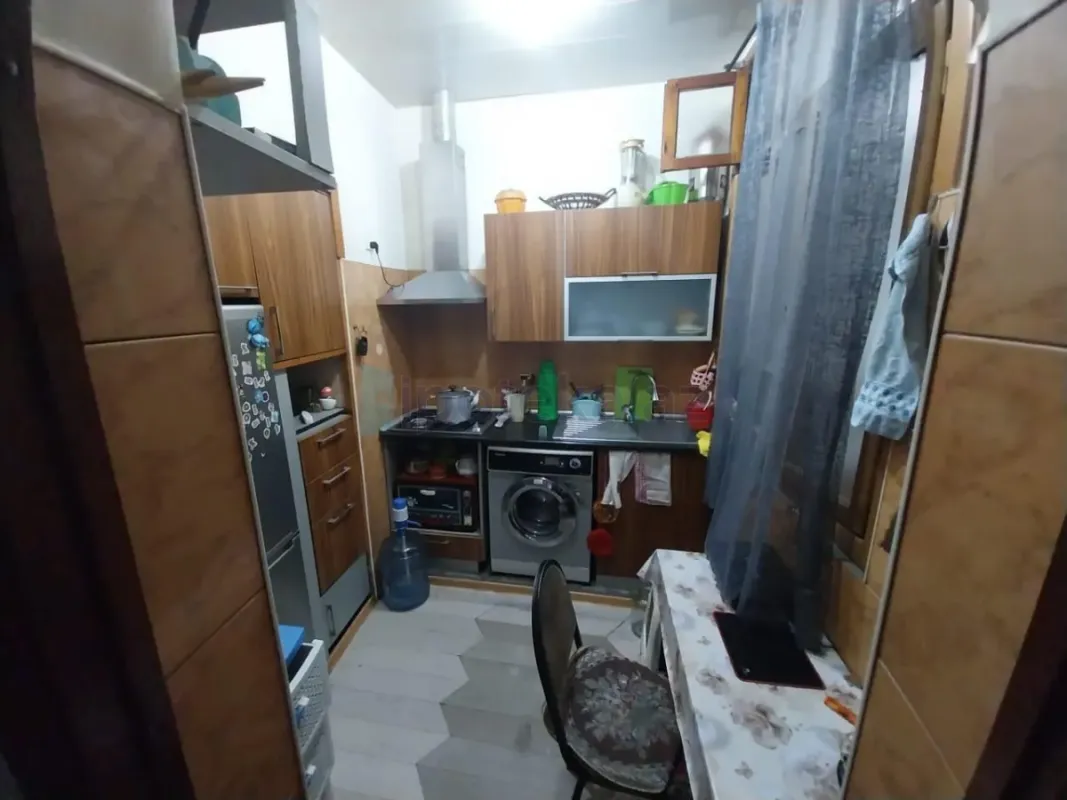 Satılır 3 otaqlı köhnə tikili 63 m²