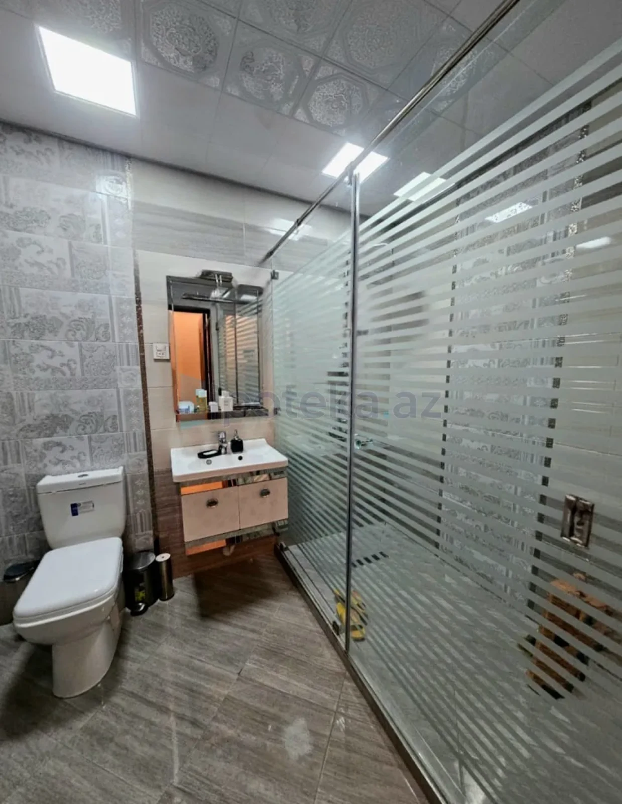 Satılır 3 otaqlı yeni tikili 135 m²