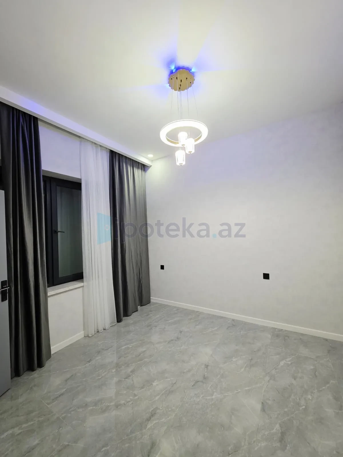 Satılır 4 otaqlı mənzil 110 m²