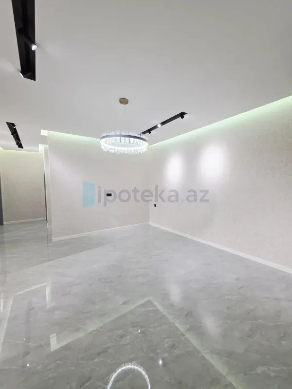 Satılır 4 otaqlı mənzil 110 m²