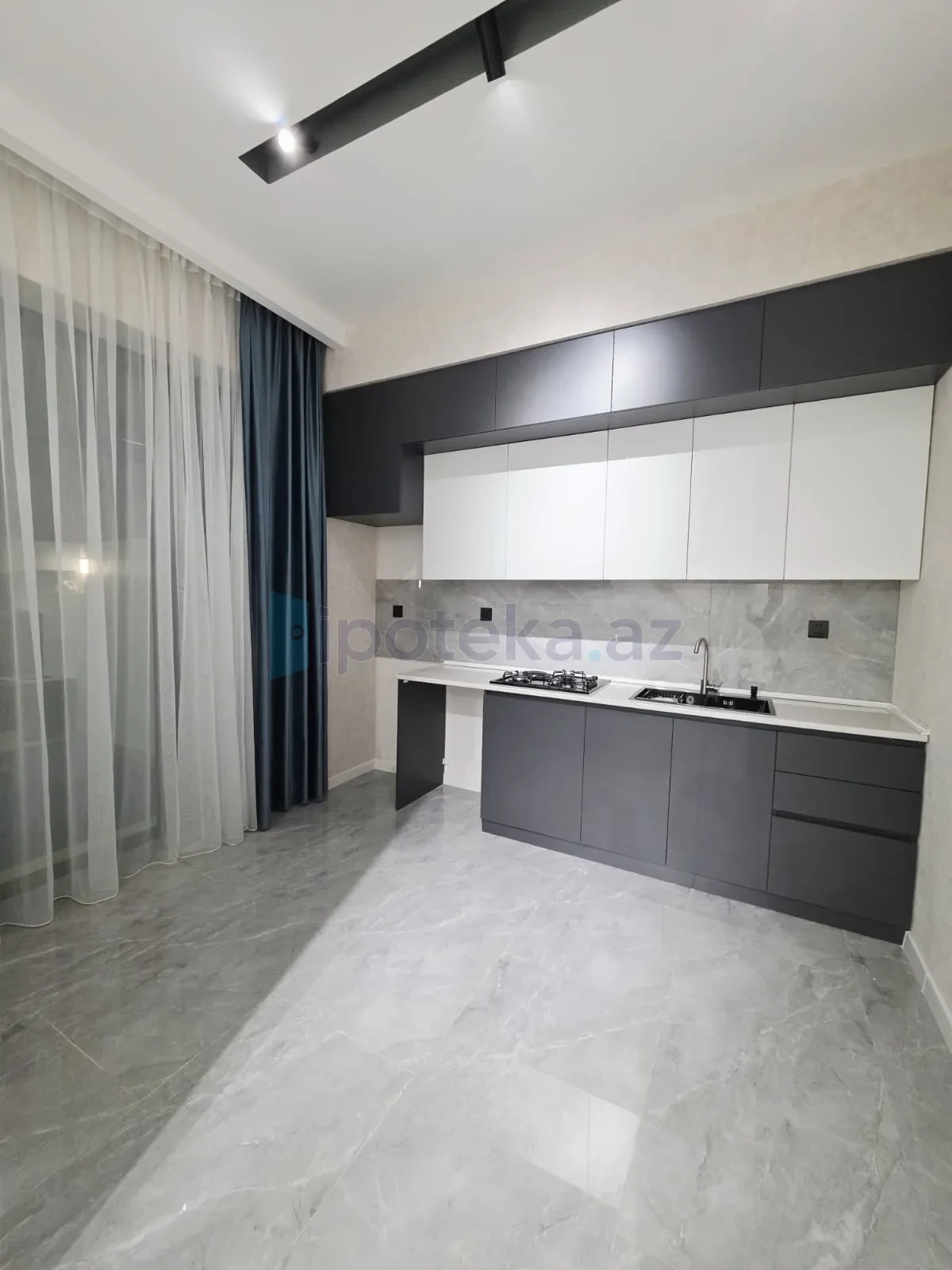 Satılır 4 otaqlı mənzil 110 m²