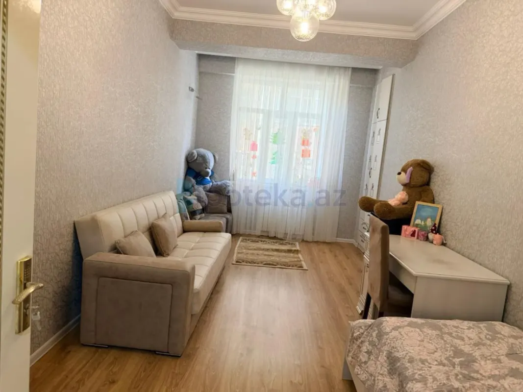 Satılır 3 otaqlı yeni tikili 100 m²