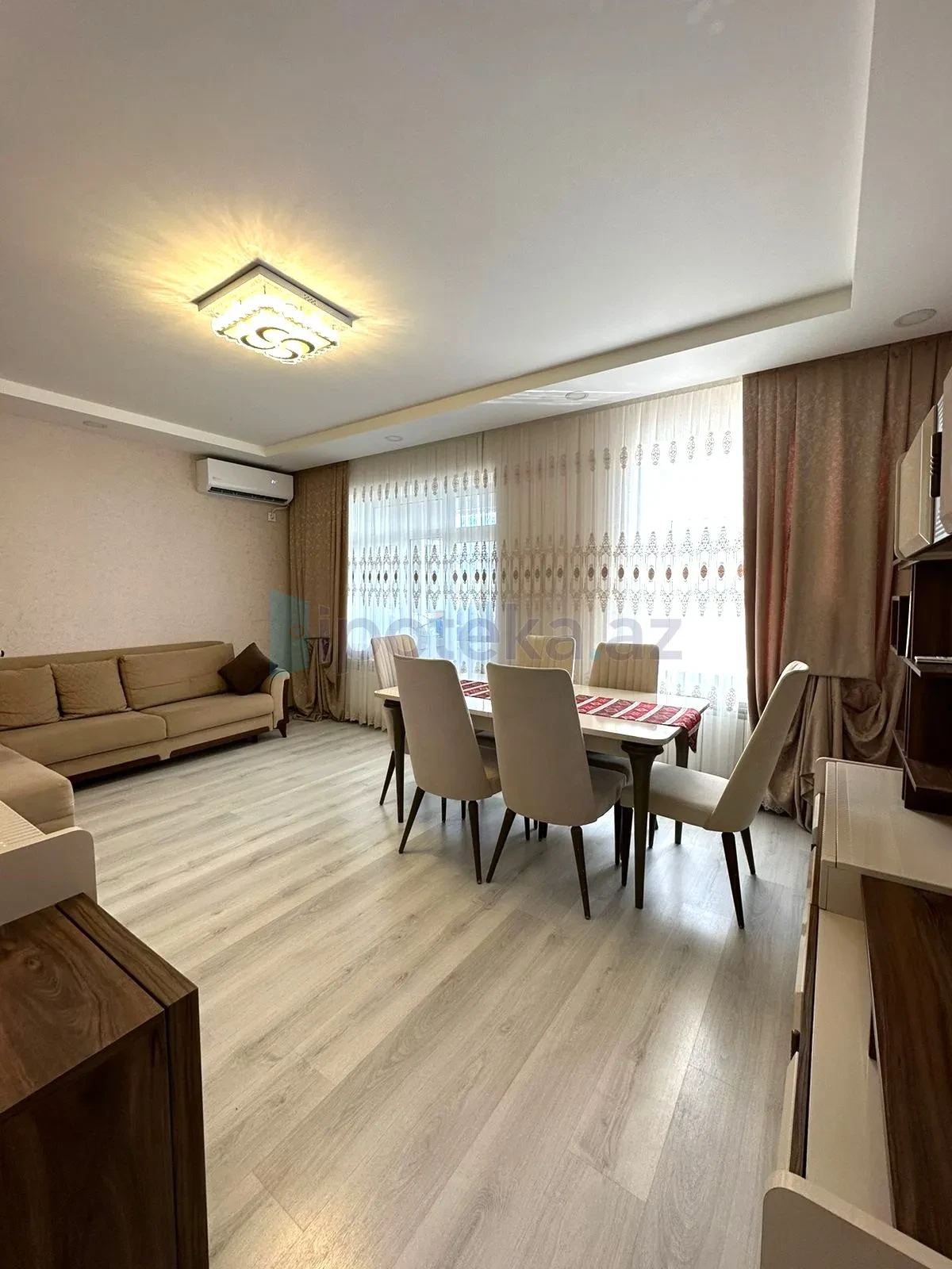 Satılır 3 otaqlı köhnə tikili 90 m²