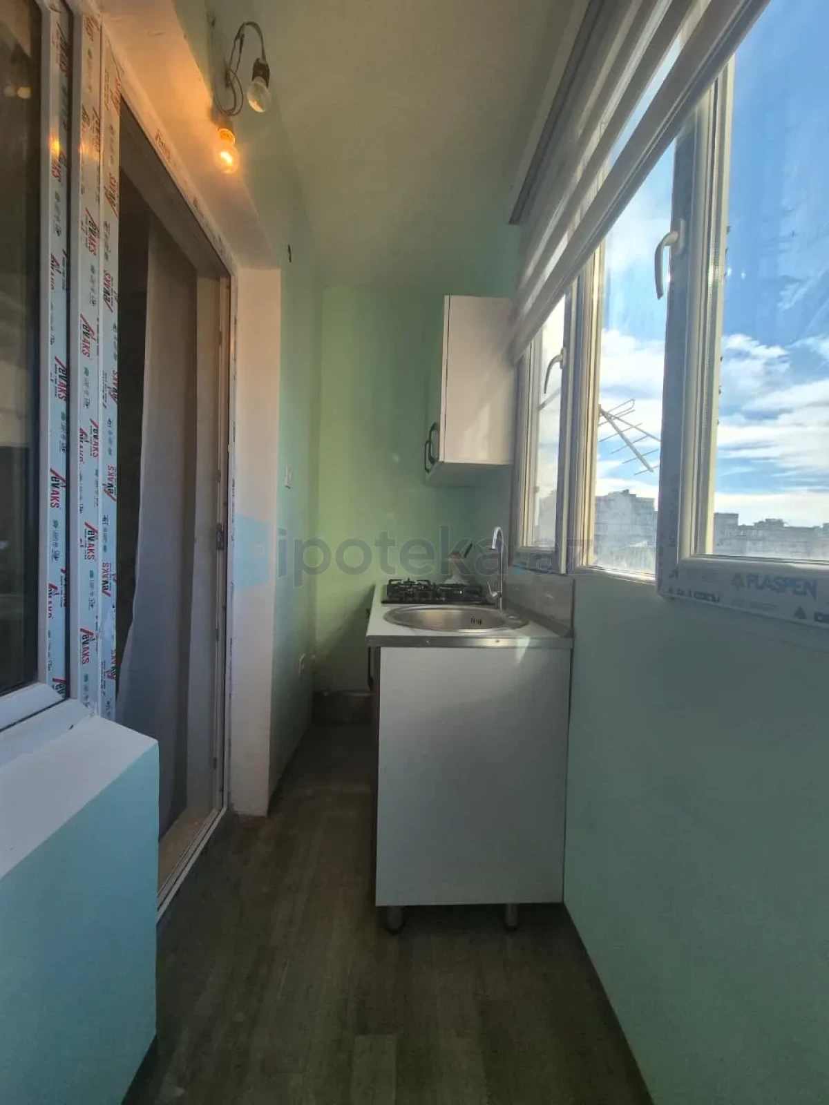 Satılır 2 otaqlı köhnə tikili 41 m²