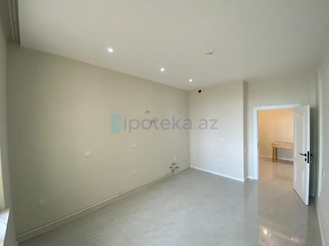 Satılır 3 otaqlı yeni tikili 115 m²