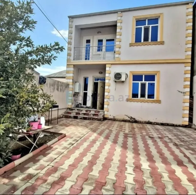 Satılır 4 otaqlı həyət evi 130 m²
